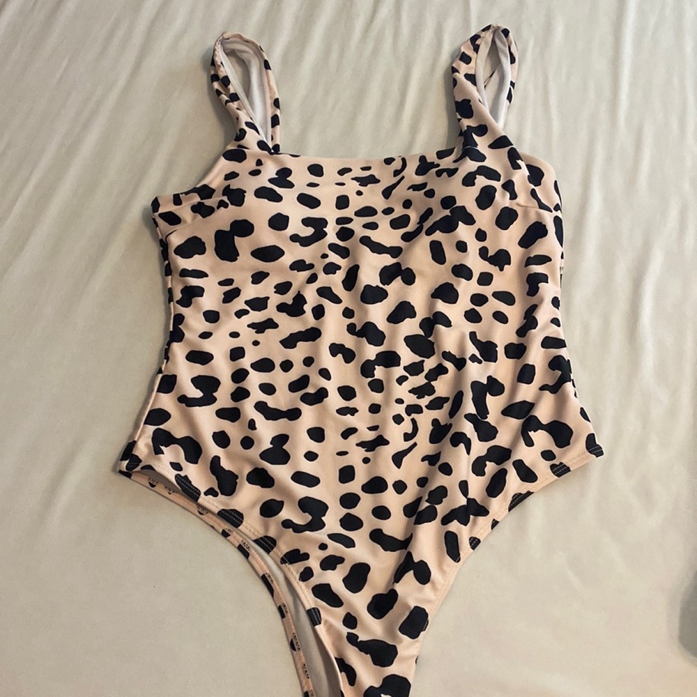 MOLFROA Womens Low Cut Square Neck Printed Monokini Swimwear One Piece Swimsuits